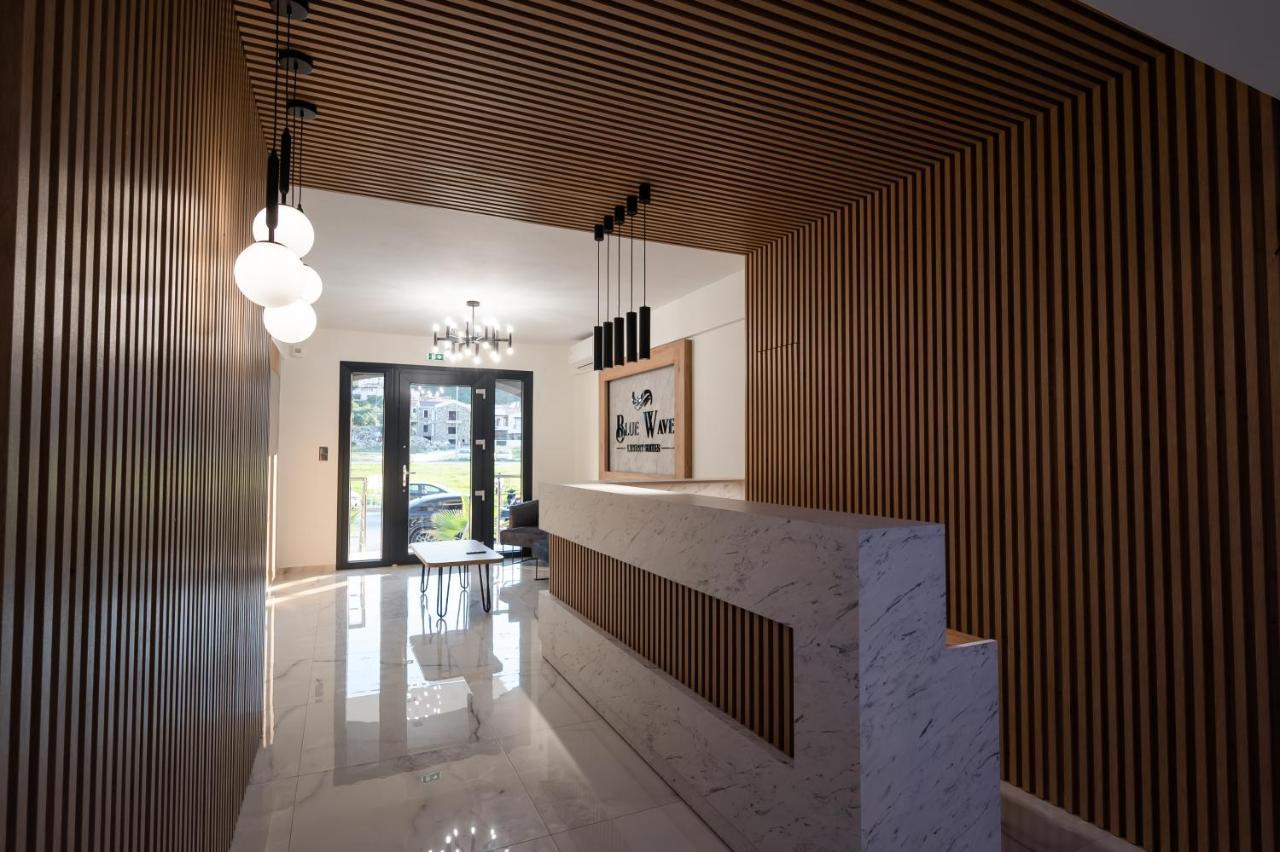 Blue Wave Luxury Suites Nea Iraklitsa Экстерьер фото