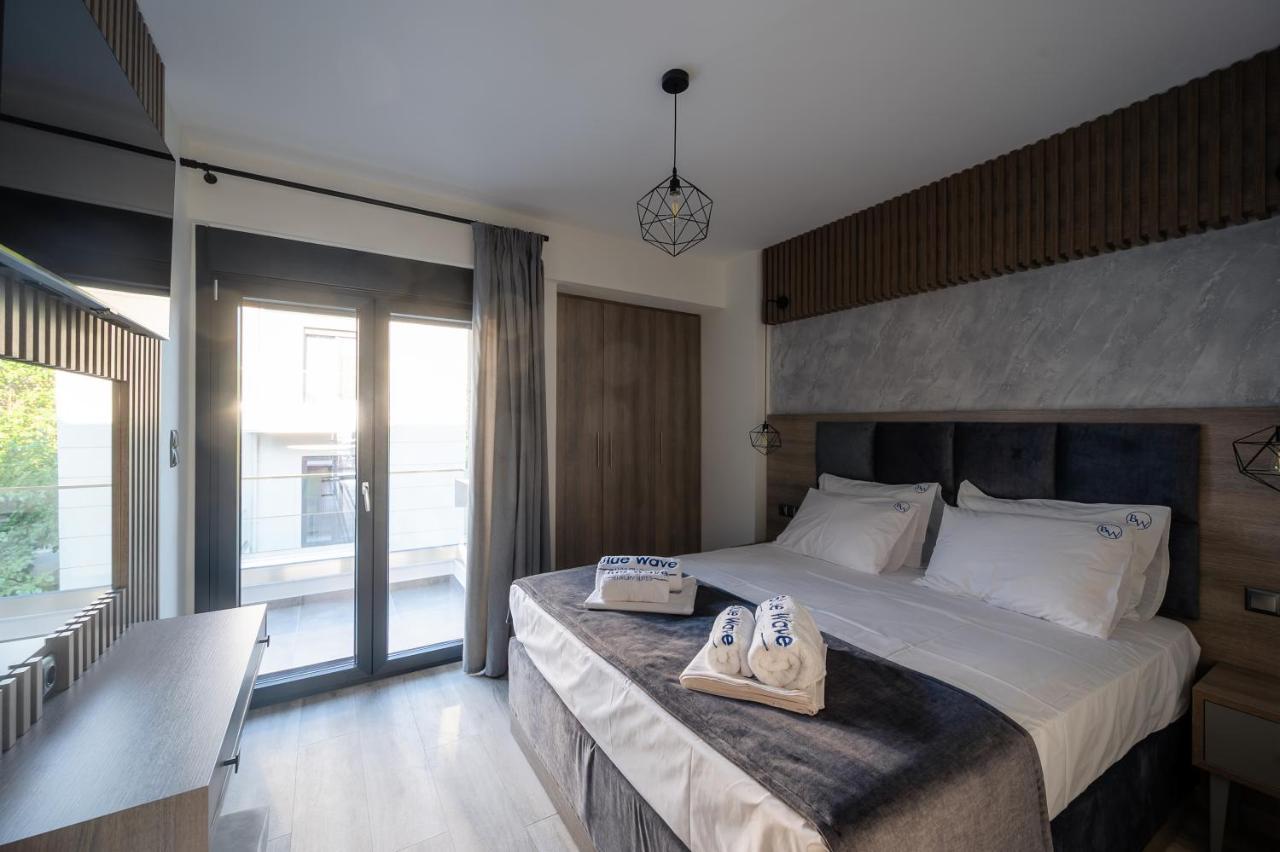 Blue Wave Luxury Suites Nea Iraklitsa Экстерьер фото