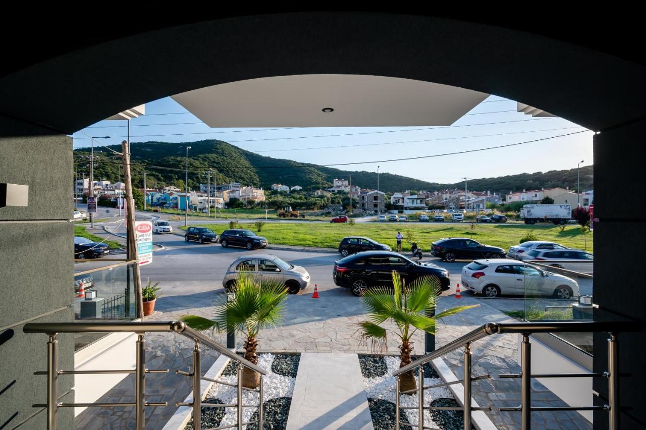 Blue Wave Luxury Suites Nea Iraklitsa Экстерьер фото